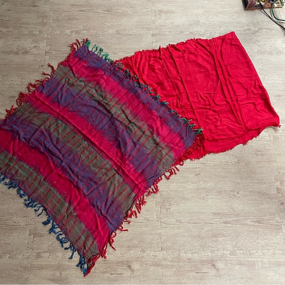 2 beautiful‎ scarves